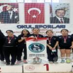 Sinan Göksun Ortaokulu Badminton Takımı, Marmara İkinciliğiyle Türkiye Finallerine Yükseldi