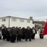 Sapanca’da Haftaya İstiklal Marşı Coşkusuyla Başlandı: Müdür Korkmaz Alaçam Ortaokulu’nda