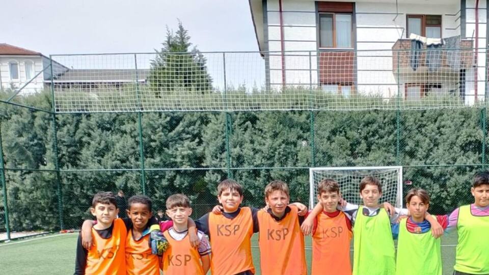 Sapanca'da Kemalettin Sami Paşa Ortaokulu'nda Öğrenciler Renkli Etkinliklerde Buluştu