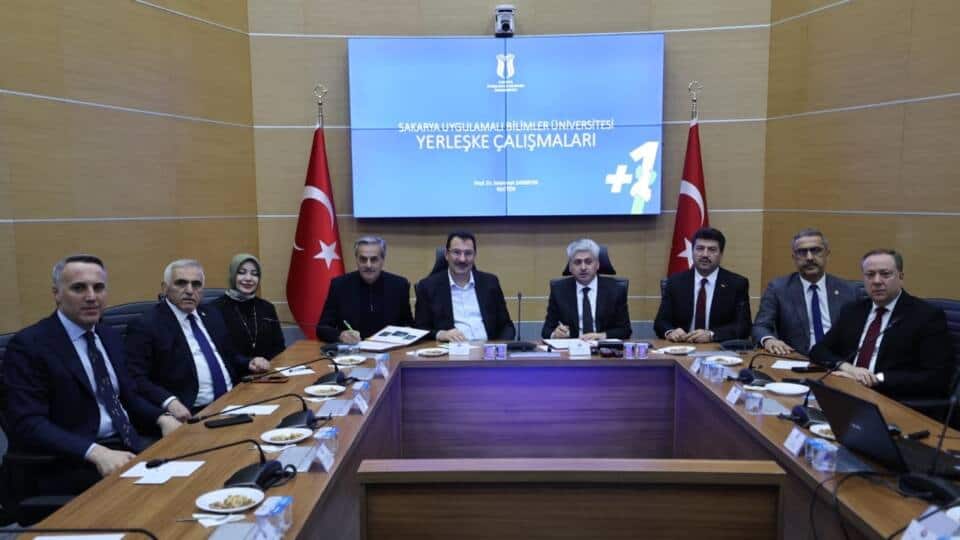 SUBÜ’nün Yeni Kampüs Alanı İçin Arifiye-Sapanca Sınırında Protokol İmzalandı
